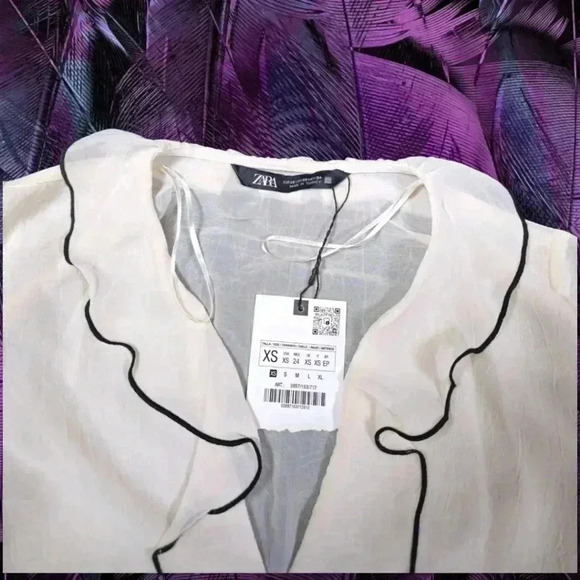 NWT ZARA RUFFLED BLOUSE - Picture 2 of 6